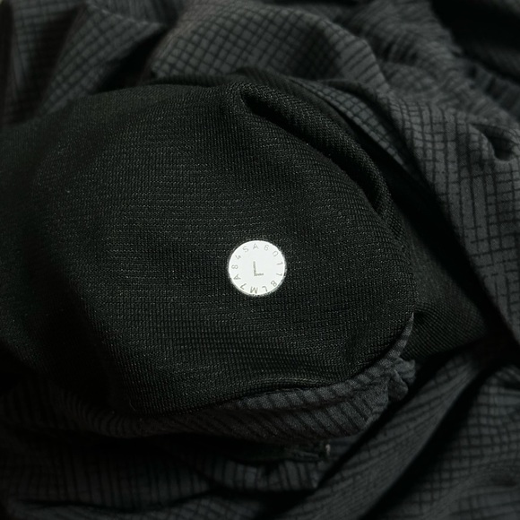 Lululemon Active Shorts - Picture 8 of 8